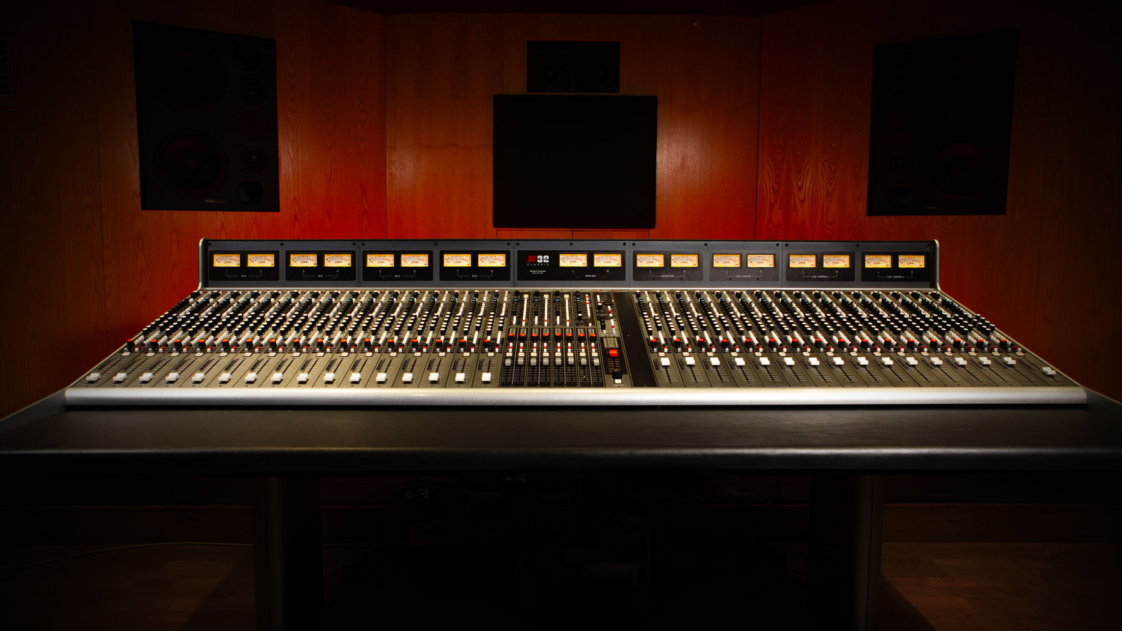 Harrison 32C Front Studio Image