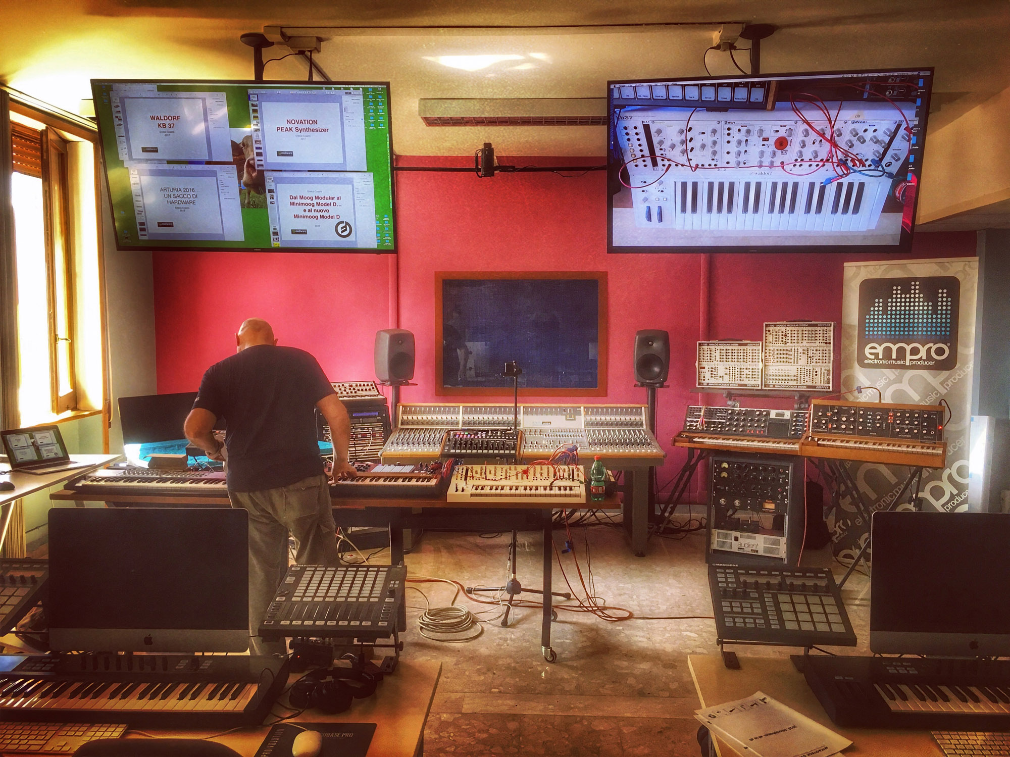 synthdayontour.jpg